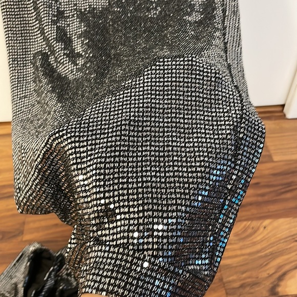 Set (top & skirt) - Picture 4 of 9